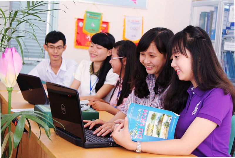 Ngành văn hóa du lịch là ngành chuyên nghiên cứu về văn hoá, ẩm thực, các phong tục tập quán của quốc gia nào đó