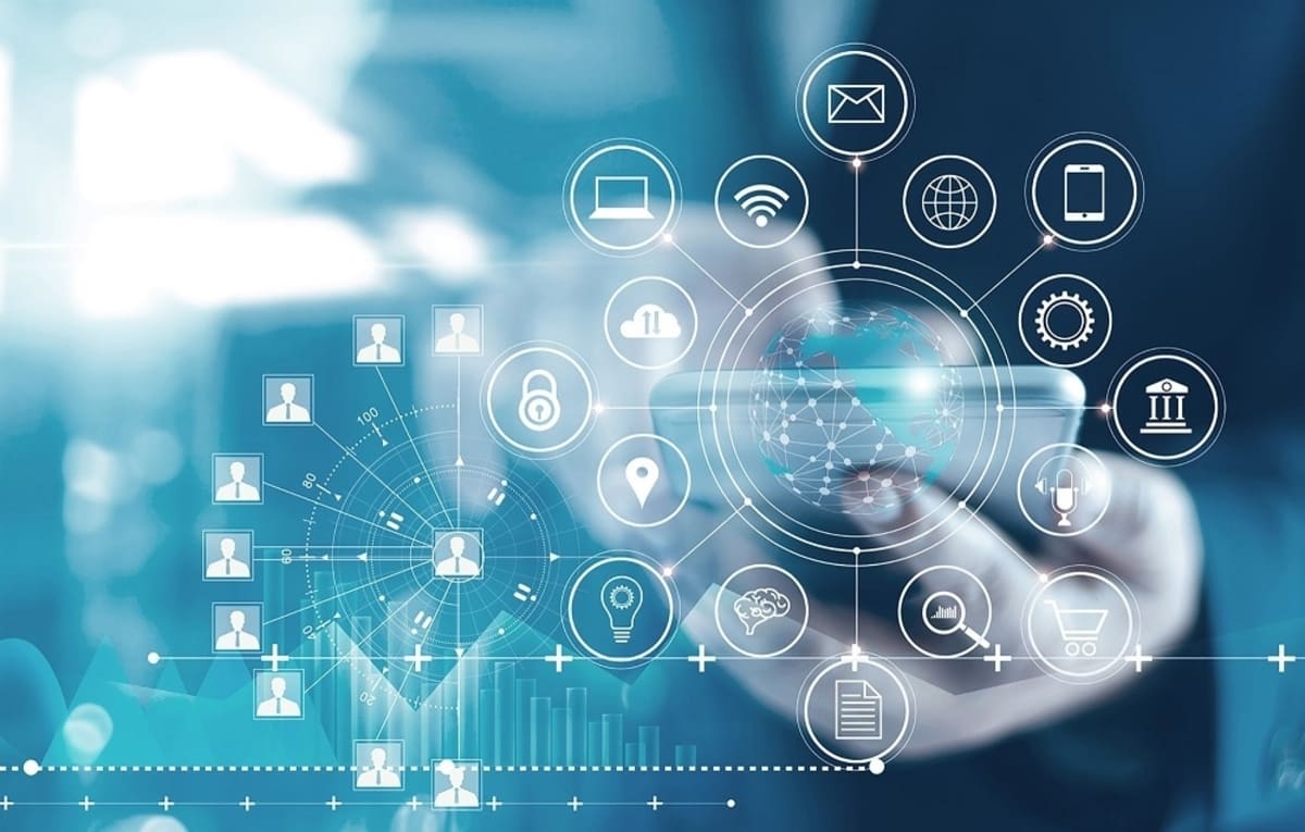 Vai trò ngành truyền thông là gì? Truyền thông đóng vai trò đặc biệt quan trọng trong đời sống, giúp truyền tải thông tin, chia sẻ kiến thức, tin tức đến công chúng