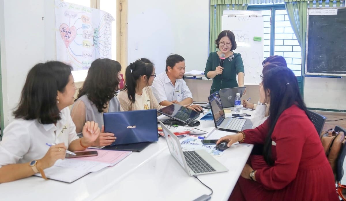 Giảng viên đóng vai trò quan trọng giúp nâng cao chất lượng giáo dục và đào tạo nguồn nhân lực cho xã hội