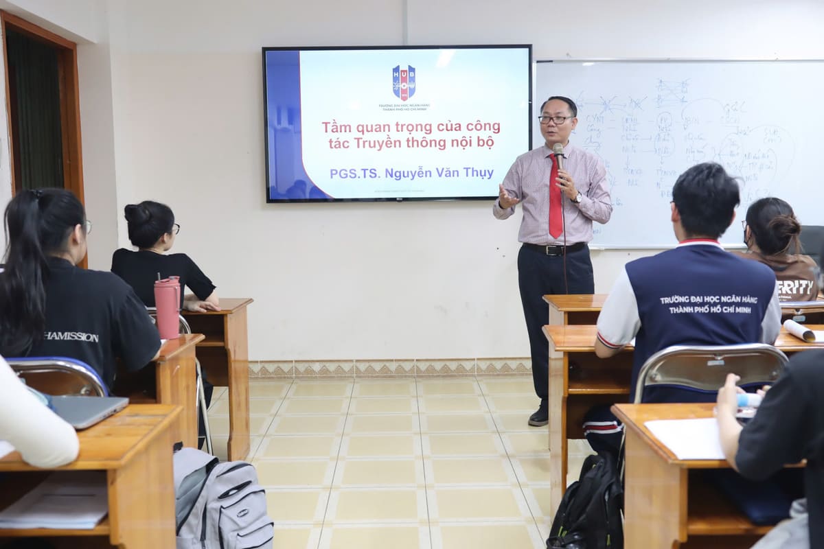 Sau khi tốt nghiệp chương trình sau đại học, giảng viên có thể làm việc tại các vị trí