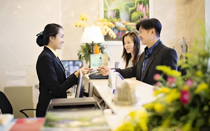 Làm lễ tân khách sạn có nhiều tiêu chí riêng