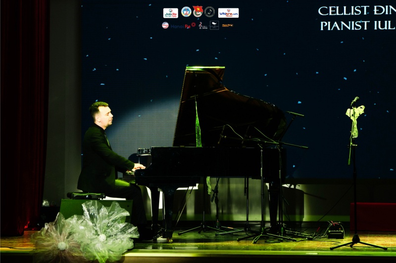 NEU Philharmonic có nhiều kinh nghiệm trong việc tham gia tổ chức các sự kiện có sự góp mặt của các nghệ sĩ chuyên nghiệp. Ảnh: BTC