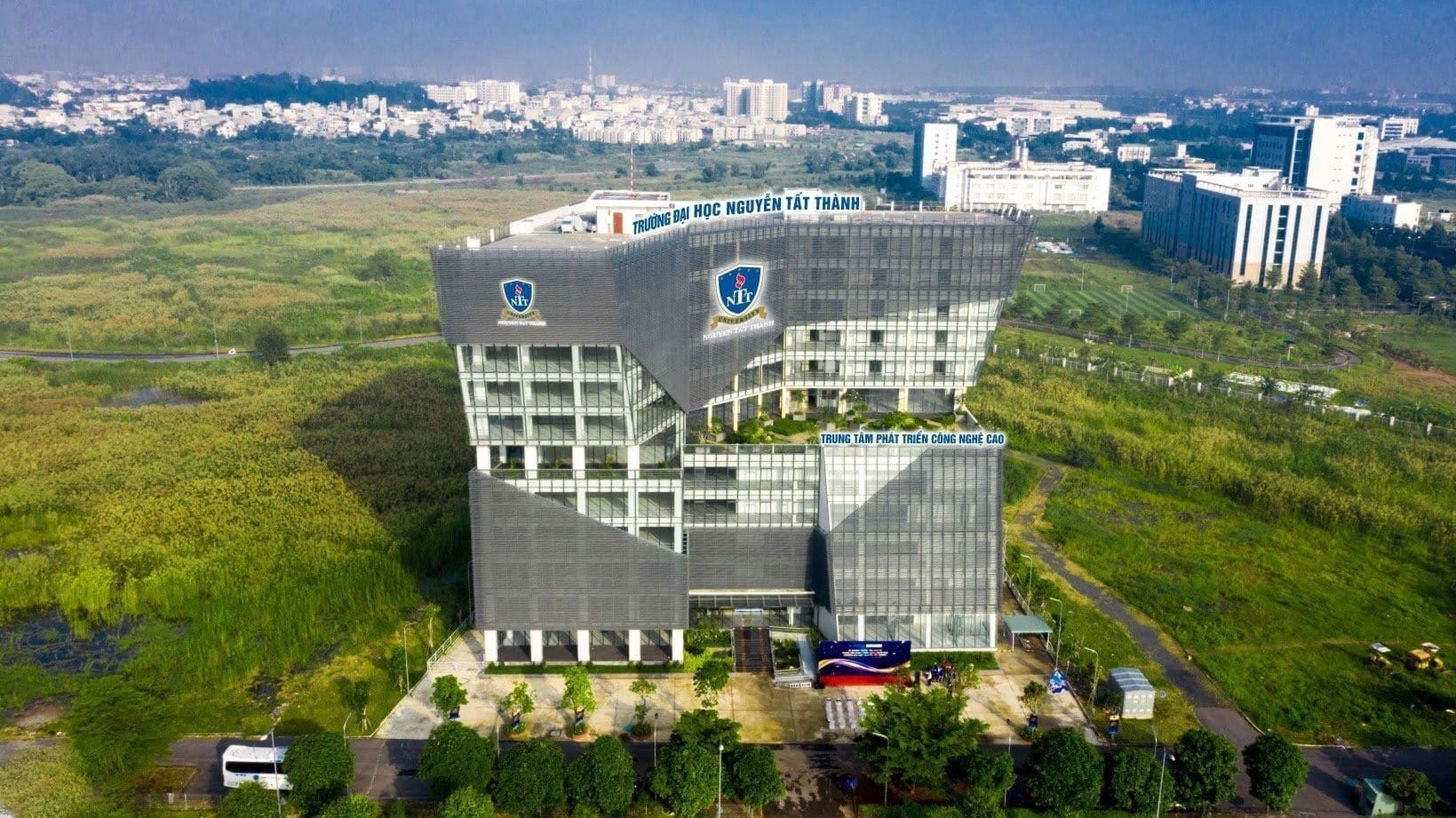 Đại học Nguyễn Tất Thành có chương trình giảng dạy đạt chuẩn quốc gia đối với ngành Truyền thông đa phương tiện