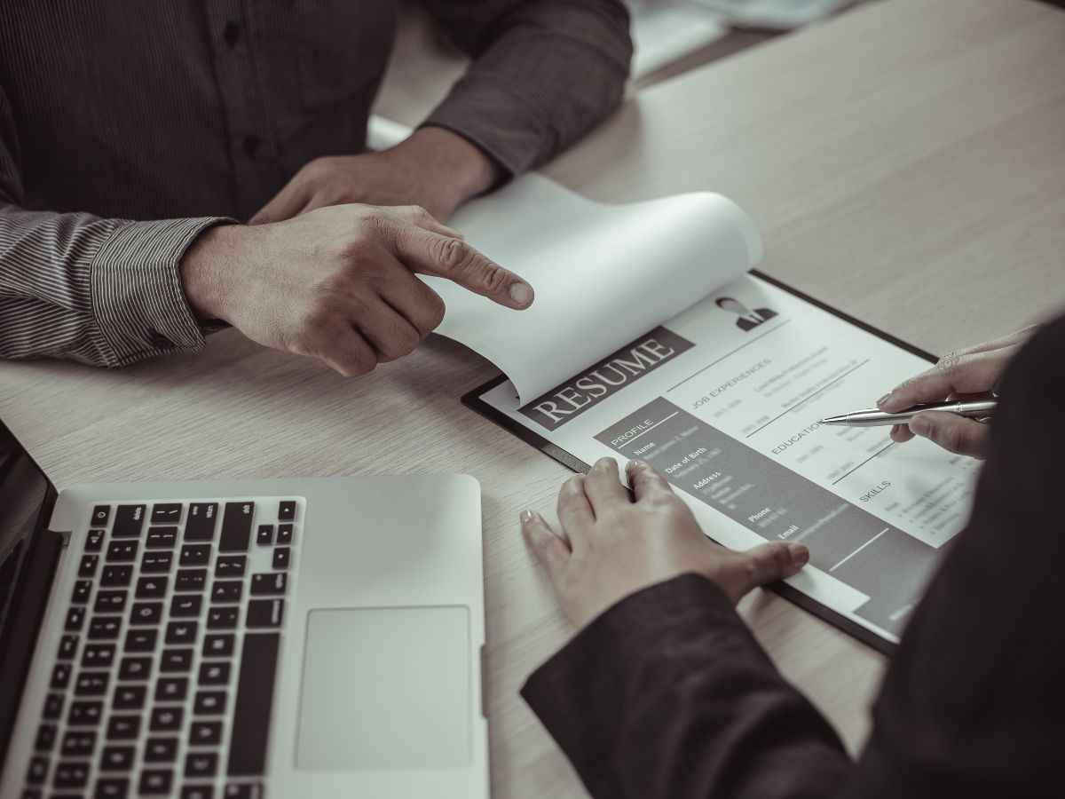 CV xuất - nhập khẩu tiếng Anh giúp tạo ấn tượng tốt hơn với nhà tuyển dụng