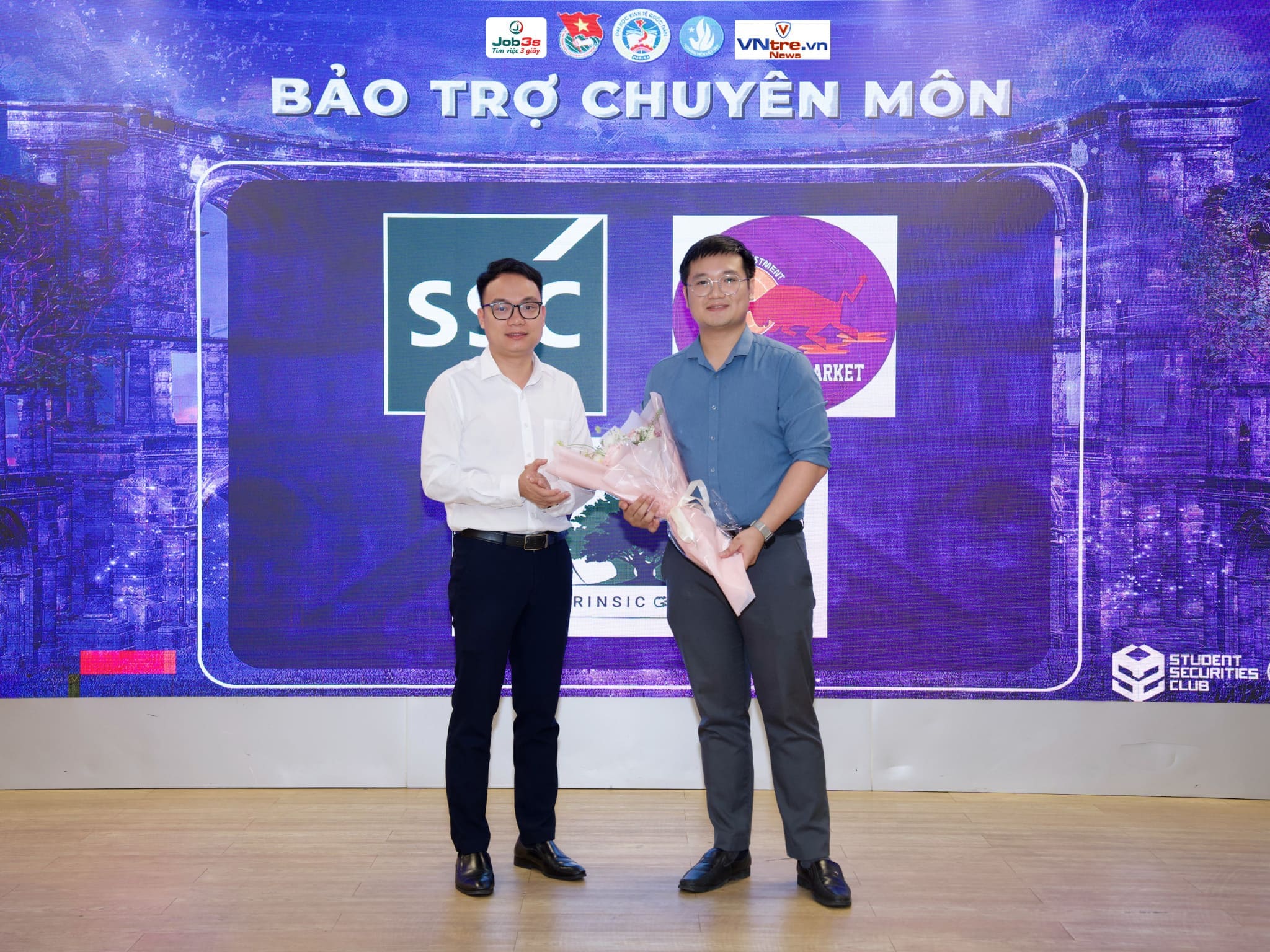 Đại diện Ban Tổ chức cuộc thi Go Finance 2025 chia sẻ thông điệp đầy cảm hứng