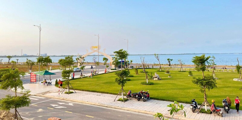 Núi Thành là một trong những khu vực có nền kinh tế phát triển nhất tại Quảng Nam, nhờ vào Khu kinh tế mở Chu Lai