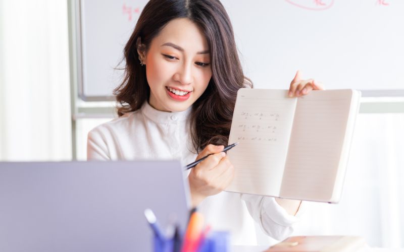 Ngày nay, giáo viên tiếng Trung Quốc có nhiều lựa chọn về hình thức làm việc