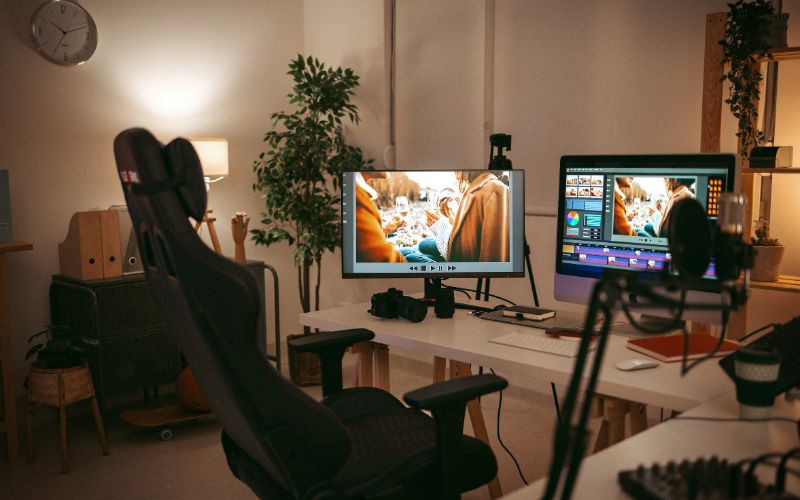 Công việc biên tập video yêu cầu sự đa dạng trong kỹ năng và nhiệm vụ