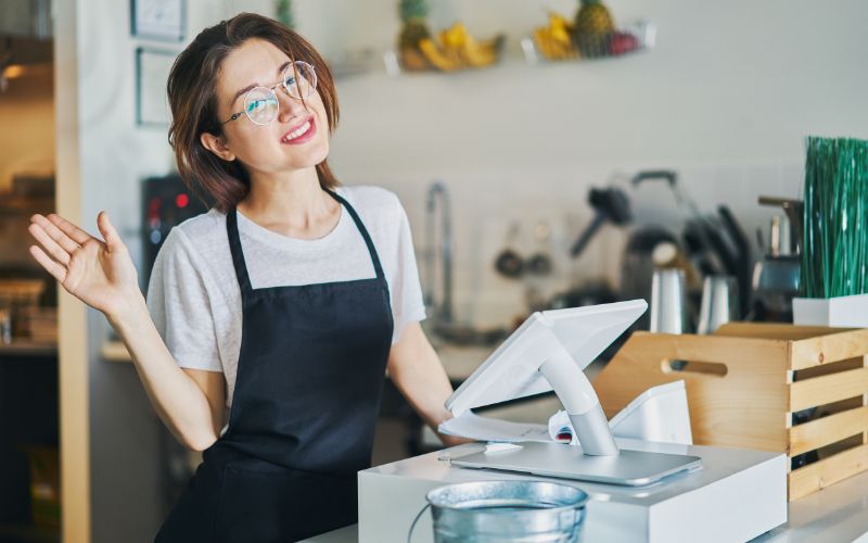 Thị trường việc làm ghi nhận sự sôi động trong việc làm nhân viên thu ngân