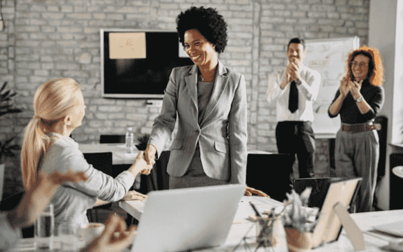 Mức lương trung bình của việc làm Sales Manager dao động từ 20.000.000 - 50.000.000