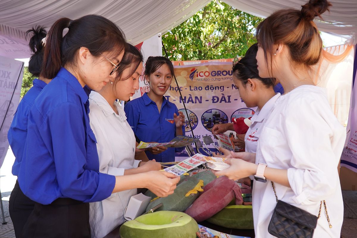 Có nhiều khu vực tập trung việc làm tại Quảng Trị