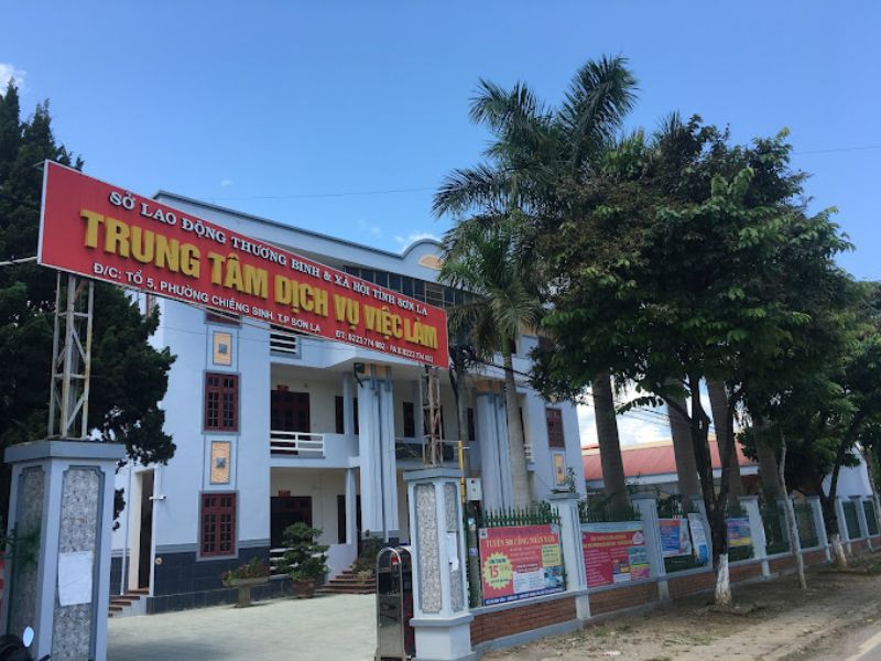 Trung tâm dịch vụ việc làm Sơn La