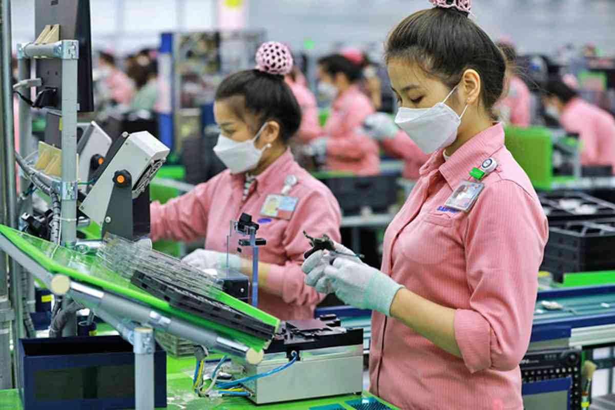 Yêu cầu tuyển dụng đối với từng công việc phải có kiến thức chuyên môn, kĩ năng phân tích