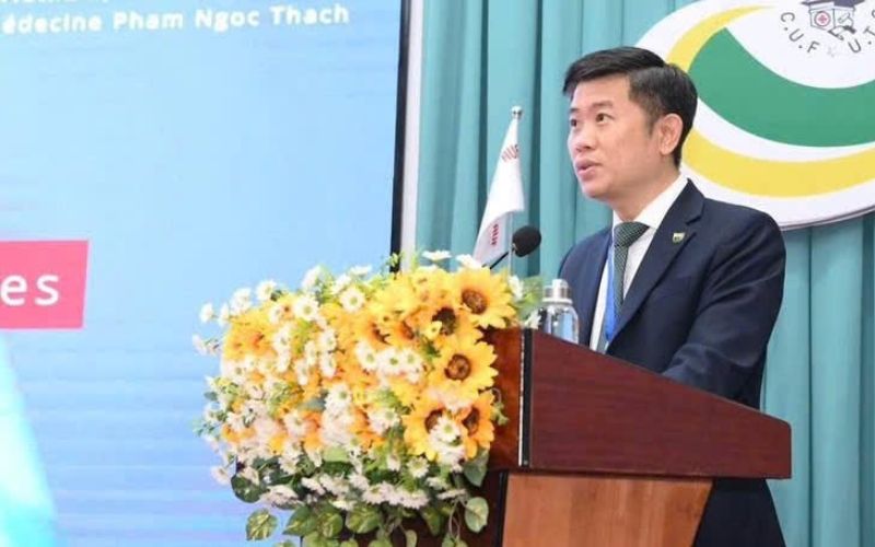 Quản lý trường học chịu trách nhiệm lên kế hoạch giáo dục, theo dõi chương trình giảng dạy và giám sát hoạt động của đội ngũ giáo viên