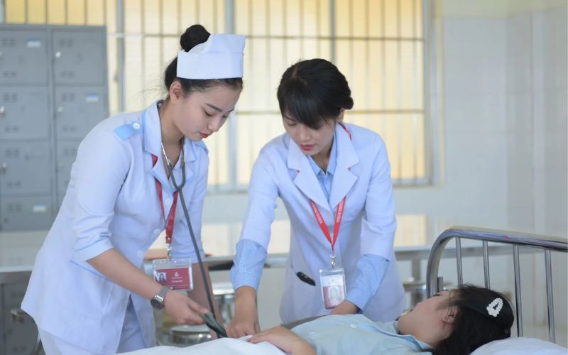 Hiện nay, nhu cầu tuyển dụng việc làm điều dưỡng ngày càng cao với vài trăm tin tuyển dụng