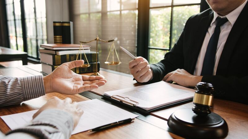 Nhiều văn phòng luật và doanh nghiệp mong muốn tuyển dụng thực tập sinh pháp lý để hỗ trợ giải quyết công việc