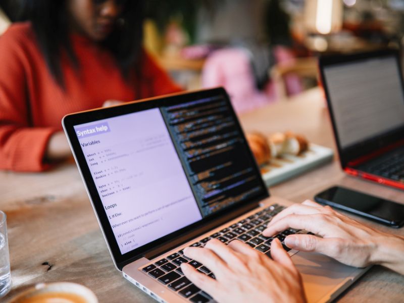 Tuyển dụng IT phần mềm full time luôn là lựa chọn hàng đầu cho những ai muốn ổn định sự nghiệp