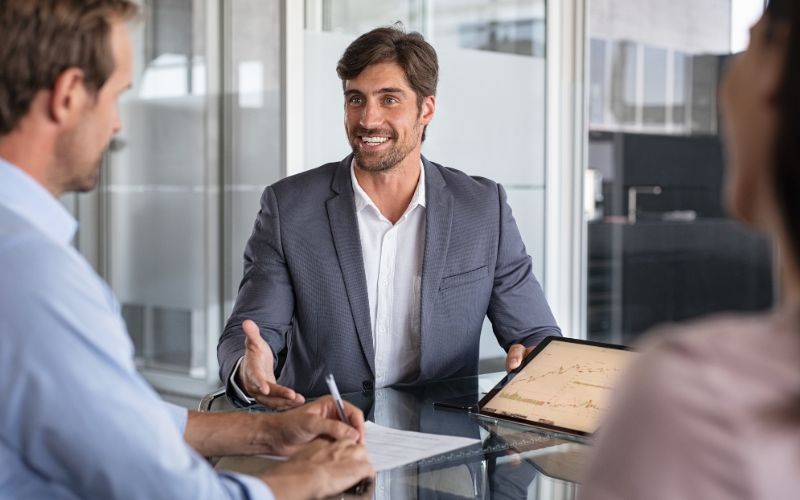 Để trở thành một tư vấn viên xuất sắc, ứng viên cần trau dồi rất nhiều kỹ năng