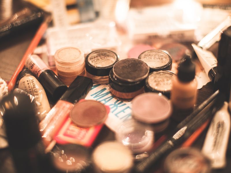 Tuyển dụng nhân viên bán hàng mỹ phẩm ngày càng tăng