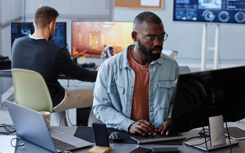 Python thường được sử dụng cho game indie, game 2D đơn giản