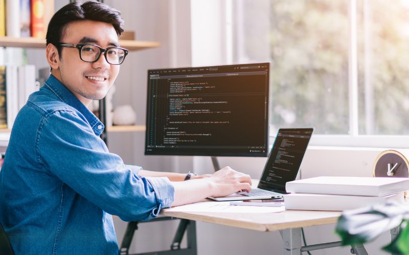 Thị trường việc làm Lập trình Front-End ngày càng cạnh tranh, vì vậy việc trang bị cho mình một bộ kỹ năng toàn diện là điều vô cùng cần thiết