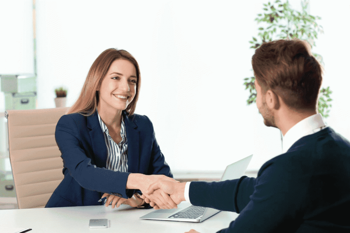 Ứng viên cho vị trí trưởng phòng nhân sự cần có kỹ năng lãnh đạo và kinh nghiệm lâu năm trong lĩnh vực này