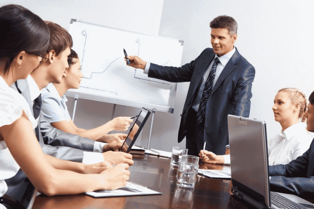 Việc làm trưởng phòng kinh doanh chịu trách nhiệm quản lý toàn bộ hoạt động bán hàng