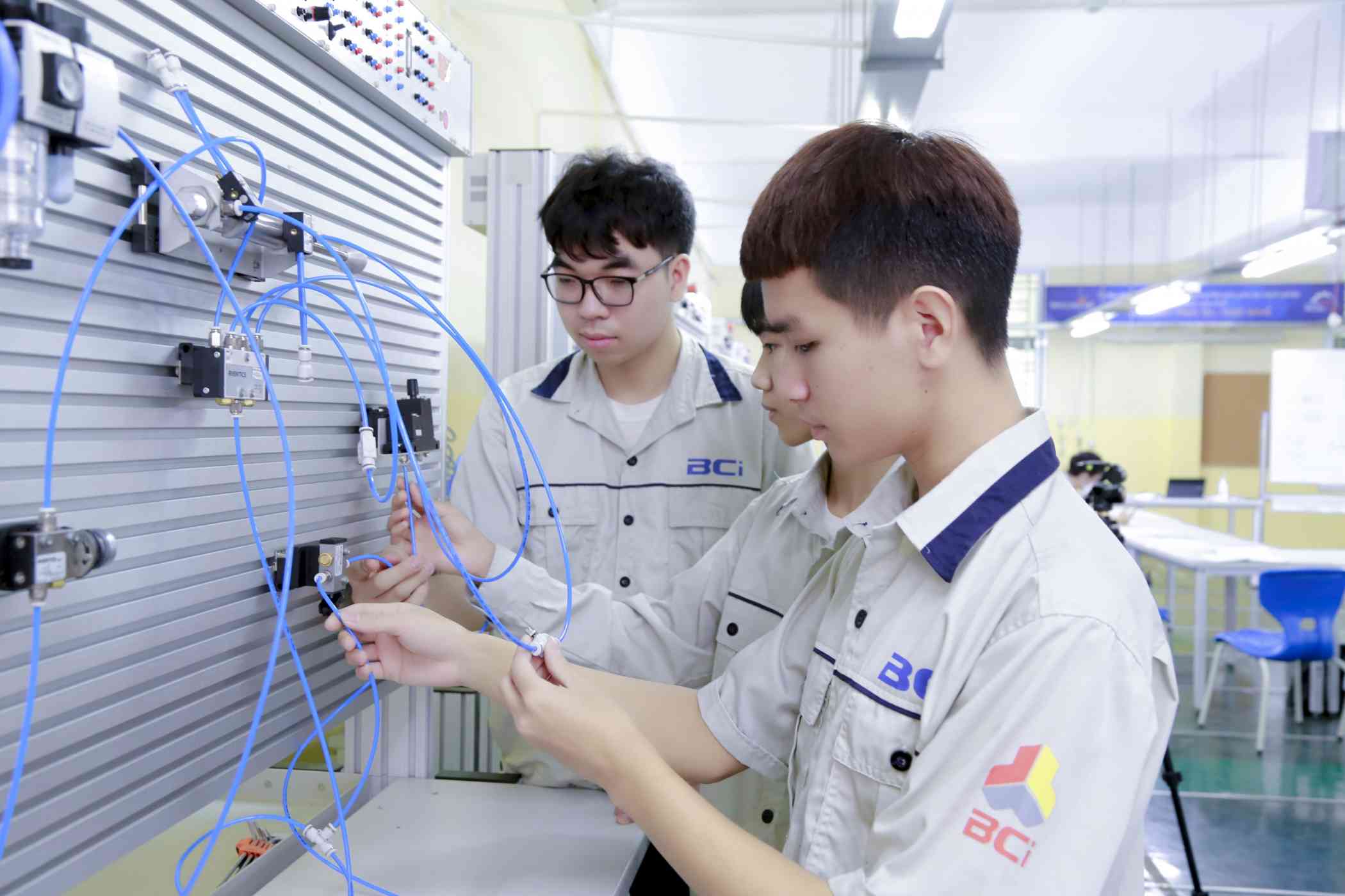 Nhiều doanh nghiệp tuyển thực tập sinh kỹ sư tự động hóa với mong muốn đào tạo nguồn nhân lực chất lượng trong tương lai