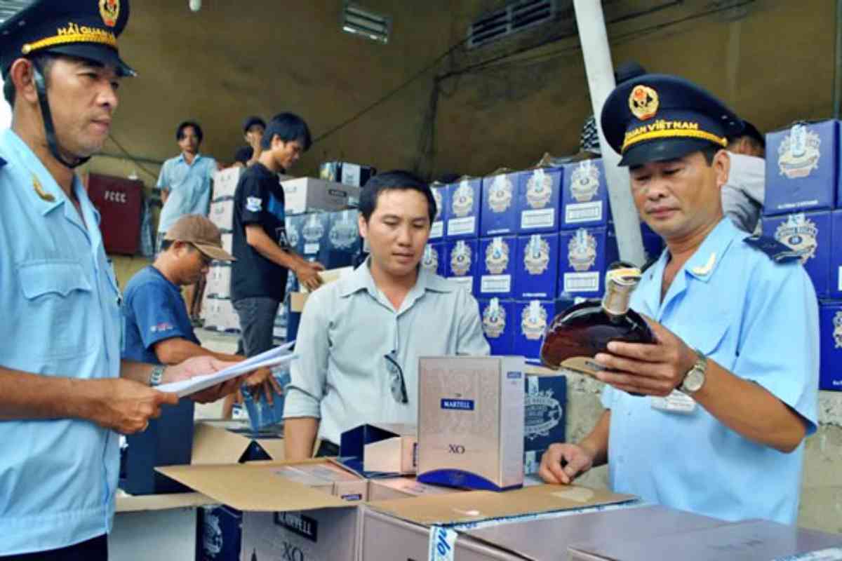 Những khó khăn mà nhân viên khai báo hải quan đối mặt là rất lớn