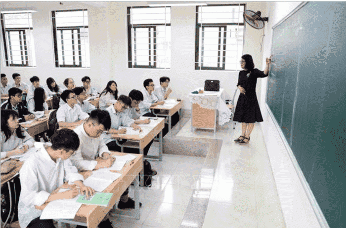 Có nhiều hình thức tuyển dụng việc làm giáo viên Ngữ văn