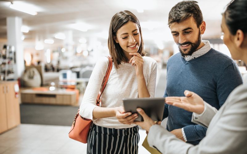 Nhu cầu tuyển dụng nhân viên bán điện thoại đang tăng cao