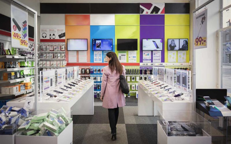 Mức lương của nhân viên bán điện thoại khá cạnh tranh