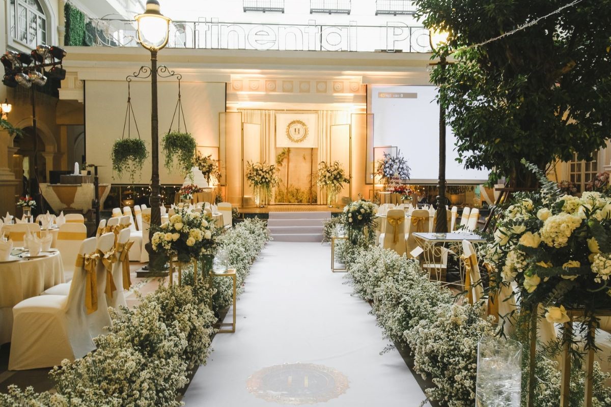 Tuyển dụng thợ cắm hoa tập trung tại các thành phố lớn với mức lương cực hấp dẫn