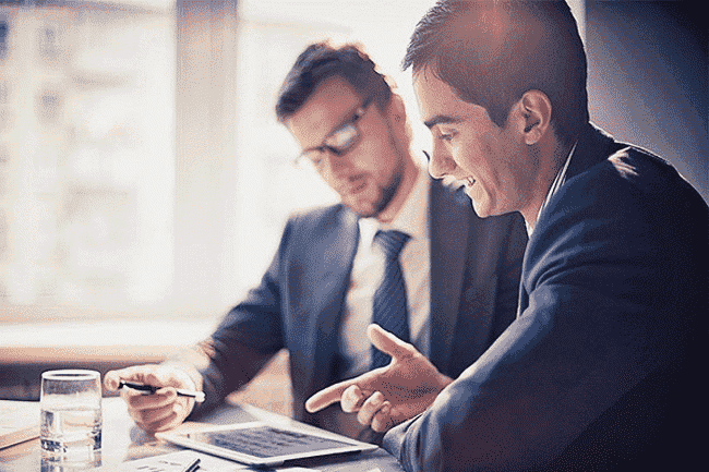 Nhân viên kinh doanh cần cập nhật kiến thức, xu hướng thị trường thường xuyên