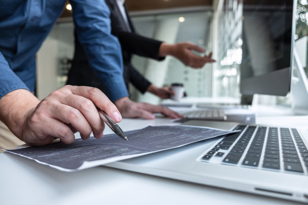 Bridge Software Engineer (Kỹ sư cầu nối phần mềm) là một trong những vị trí tuyển dụng quan trọng của ngành IT