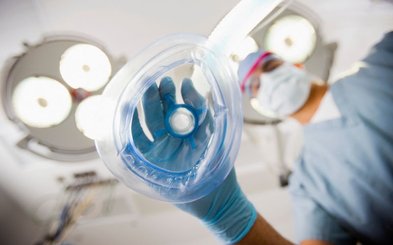 Tuyển dụng bác sĩ gây mê hồi sức có thể nhận được mức thu nhập hấp dẫn và có cơ hội phát triển nghề nghiệp lâu dài