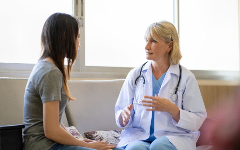 Quy định về bằng cấp, chứng chỉ hành nghề là điều kiện bắt buộc trong tuyển dụng bác sĩ tâm lý 