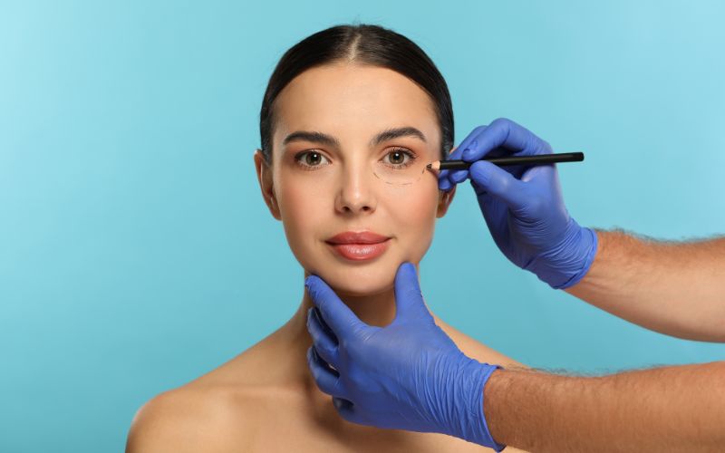 Tuyển dụng bác sĩ thẩm mỹ hiện nay đi kèm với mức lương rất hấp dẫn