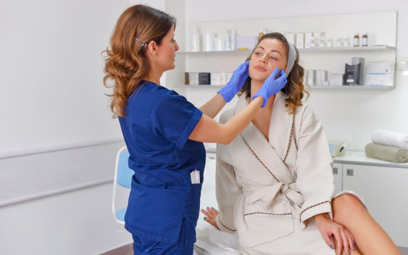 Nhu cầu tuyển dụng bác sĩ thẩm mỹ ngày càng gia tăng tại nhiều khu vực