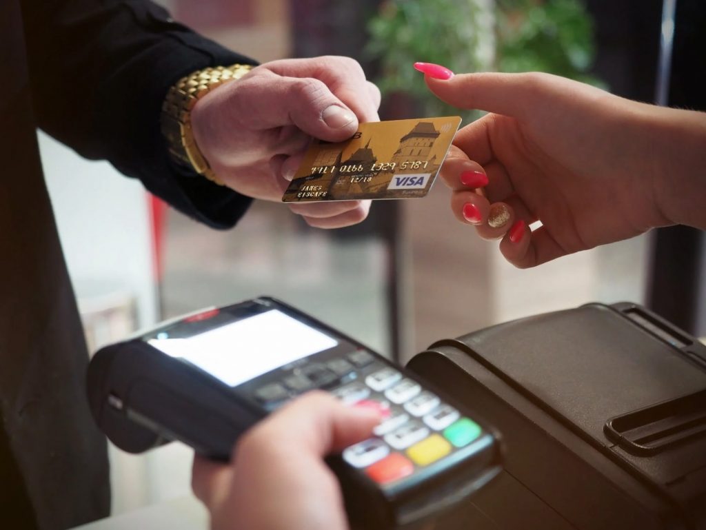 Việc làm hỗ trợ tín dụng đang có nhu cầu tuyển dụng lớn tại các đô thị, trung tâm kinh tế trọng điểm trên cả nước