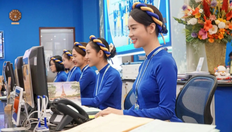 Nhân viên điều hành tour cần có khả năng ngoại ngữ để giao tiếp với khách hàng