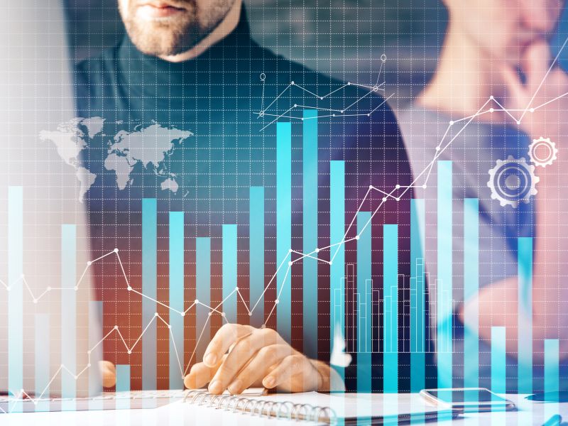 Việc làm kế toán ngân hàng yêu cầu nhân viên thường xuyên phân tích, báo cáo các số liệu liên quan đến thu - chi của ngân hàng