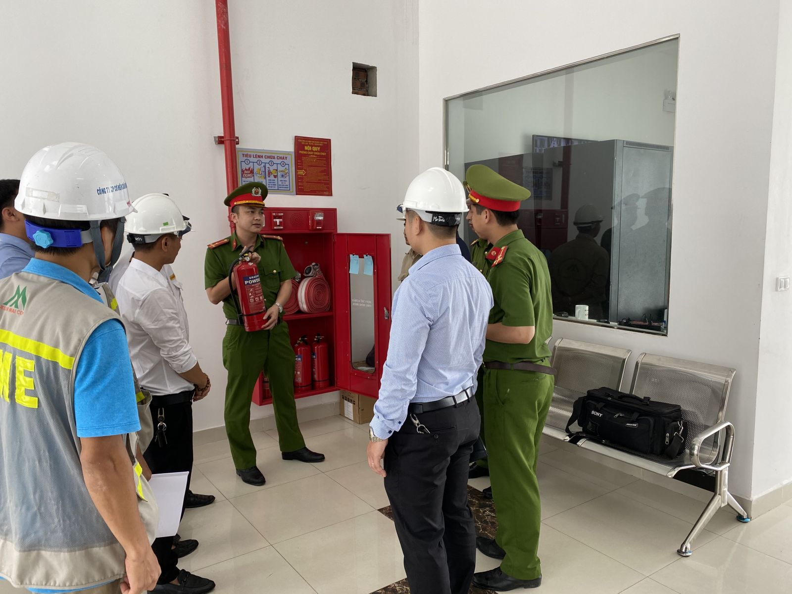 Tuyển dụng kỹ sư thiết kế hệ thống PCCC nhằm đảm bảo các thiết kế tuân thủ nghiêm ngặt các quy định pháp luật về phòng cháy chữa cháy