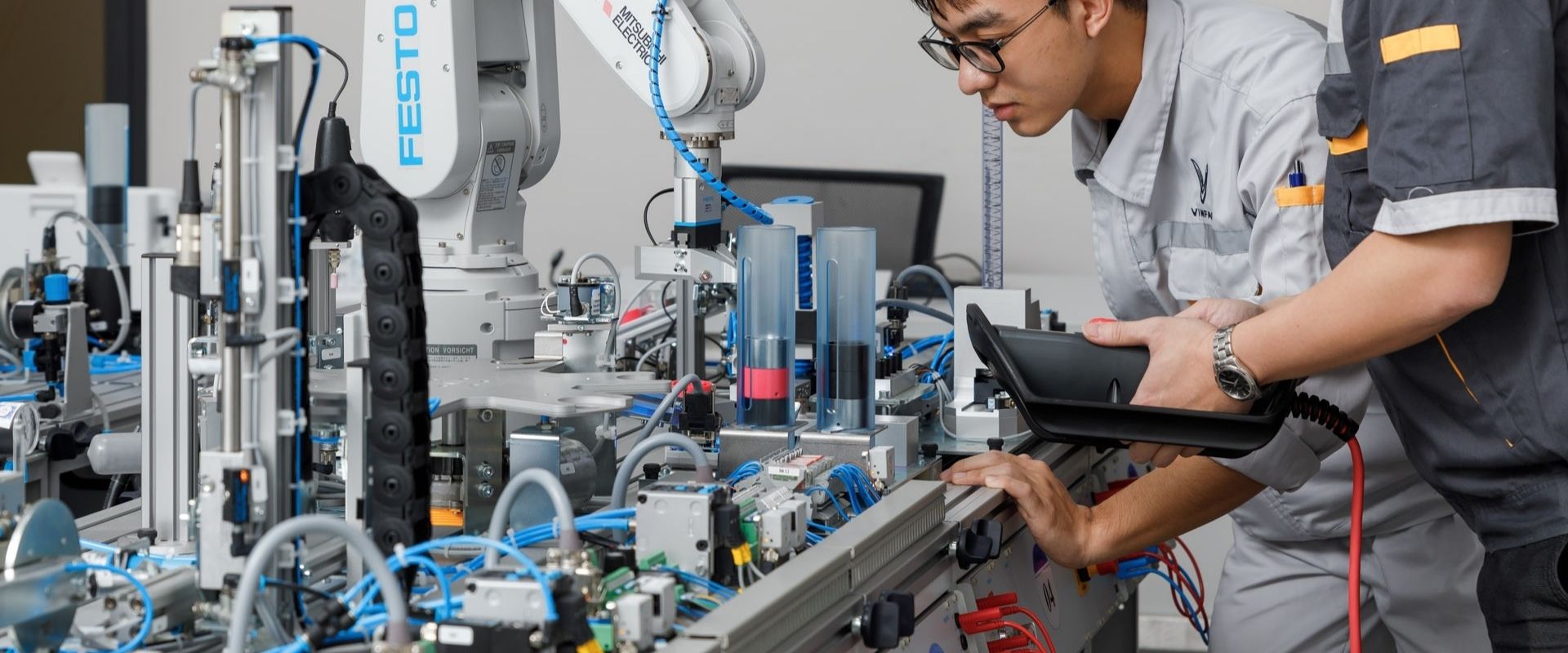 Với sự phát triển đồng đều trên cả nước, ngành kỹ sư cơ điện tiếp tục là một trong những lĩnh vực có triển vọng lâu dài và bền vững