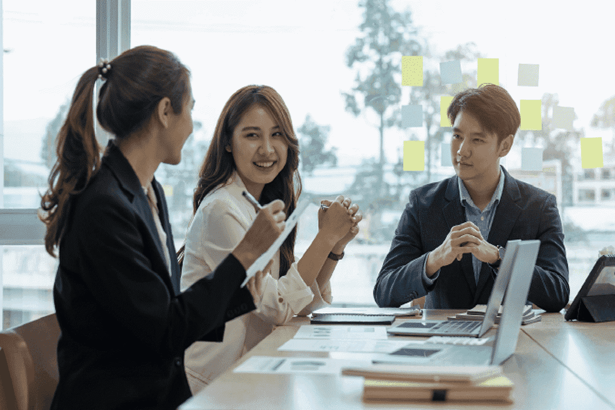 Kiến thức chuyên môn và khả năng giao tiếp tốt là yêu cầu cốt lõi đối với nhân viên bồi thường bảo hiểm