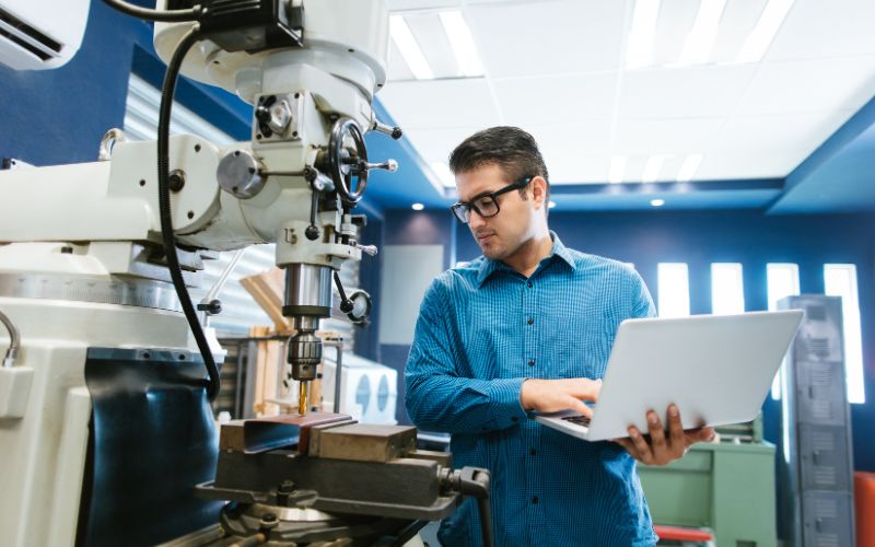 Tuyển kỹ sư địa chất đòi hỏi ứng viên phải có kiến thức chuyên môn sâu rộng, kỹ năng thực hành tốt