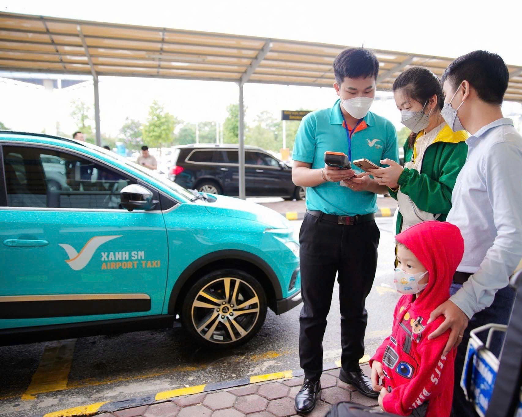 Với sự phát triển của dịch vụ taxi công nghệ, nhu cầu tuyển dụng tài xế taxi và tìm việc tài xế taxi tăng cao