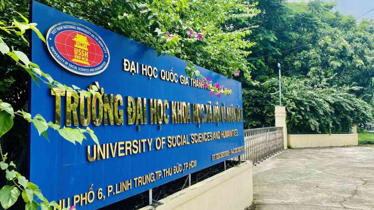 Ngôn ngữ Anh nên học trường nào? Top 10 trường đào tạo tốt nhất Việt Nam